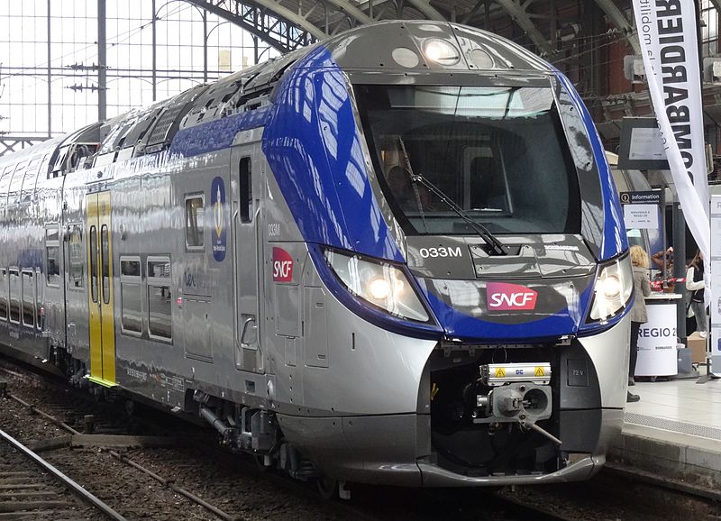 File:Lille - Présentation du Regio 2N de Bombardier le 22 septembre 2014 en gare de Lille-Flandres (108).JPG