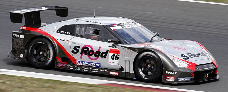 File:MOLA Nissan GT-R 2011 Fuji test.jpg