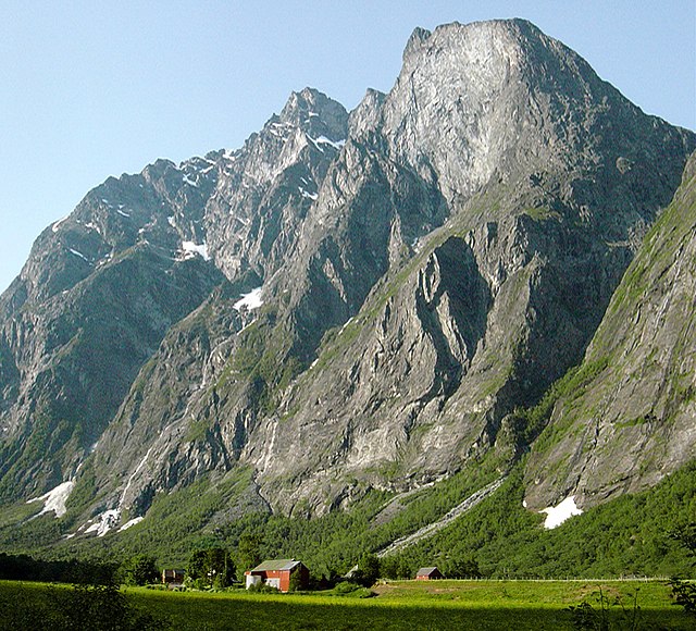 View of Marstein in the Romsdalen valley