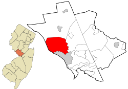 Location of Ewing Township in Mercer County highlighted in red (right). Inset map: Location of Mercer County in New Jersey highlighted in orange (left).