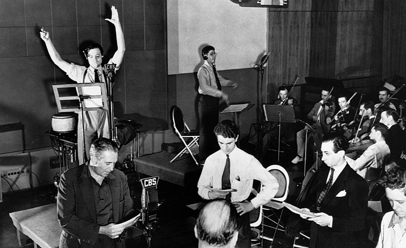 File:Mercury-Theatre-Radio-Rehearsal-1938.jpg