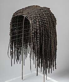 Merit's wig from the tomb of Kha and Merit, 14th century BCE Merit's wig (cropped).jpg