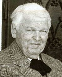 Photograph of the aging Sadoveanu