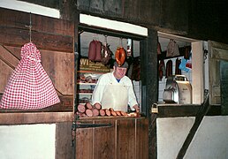 Verkauf von Wurst und Katenrauchschinken