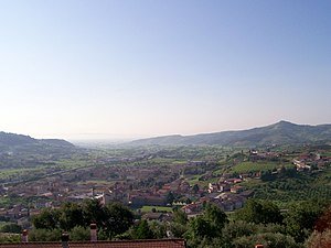 Montecchia veduta da nord.jpg
