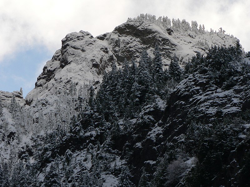 File:Mount Wow with new snow. (25f7d906ee424e629d5f440b86aaa80d).JPG