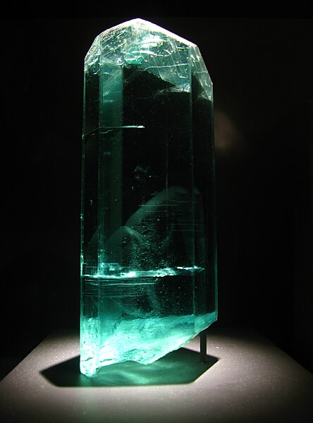 File:Natural History Museum - Aquamarine, Minas Gerais.jpg