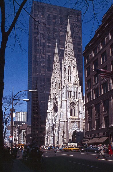 File:New York-48-St. Patrick-1980-gje.jpg