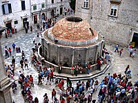 Dubrovnik: Nevének eredete, Fekvése, Éghajlat