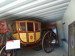 Carroza del Santo Sacramento (o carroza de oro), propiedad del virrey Manuel Amat y Junyent, la cual fue traída desde Perú.