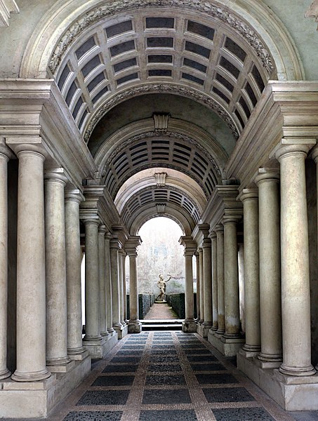 File:Palazzo spada, prospettiva di borromini, 03.jpg