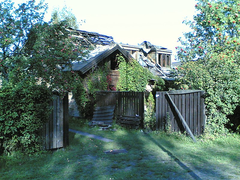 File:Pallokuja,Rajakylä,Vantaa - panoramio - jampe (1).jpg