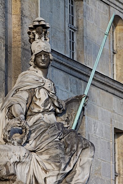 File:Paris - Les Invalides - Façade nord - Statue de Minerve - PA00088714 - 004.jpg