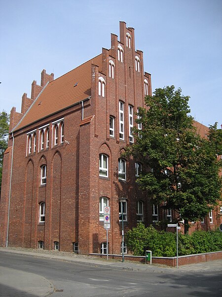 File:Pasewalk-Oskar-Picht-Gymnasium-IMG 1953 02.JPG