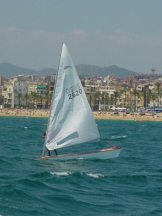 <span class="mw-page-title-main">Patín a vela</span> Sailing dinghy