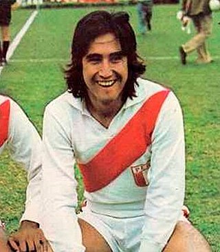 <span class="mw-page-title-main">Percy Rojas</span> Peruvian footballer (born 1949)
