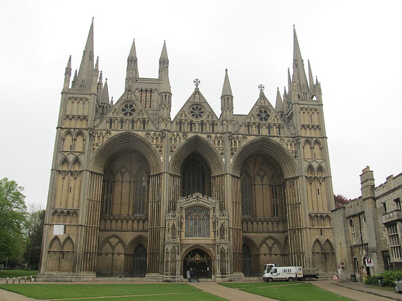 File:Peterborough Cathedral - geograph.org.uk - 3960117.jpg