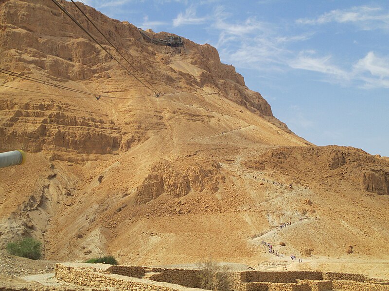 File:PikiWiki Israel 34747 Snake path in Masada.JPG