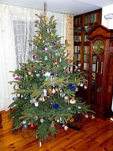 Christmas tree in a Polish home. Traditionally, they are decorated and lit on Christmas Eve – Wigilia