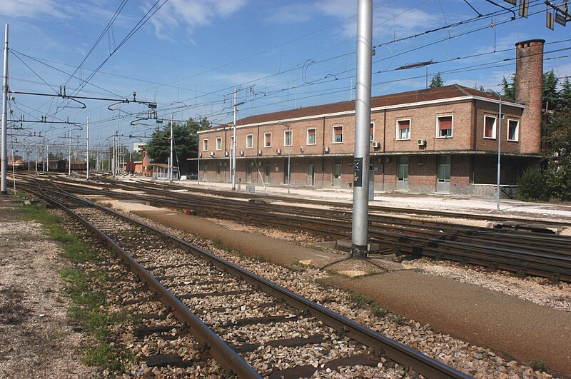 File:Posto B Nord Bologna station.JPG