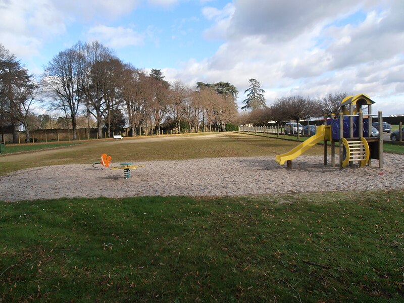 File:Précigné playground.JPG