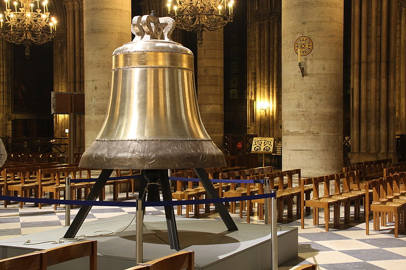 File:Présentation des nouvelles cloches de Notre-Dame de Paris en 2013 58.jpg