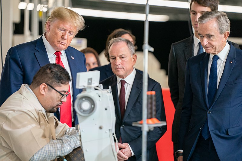 File:President Trump Visits the the Louis Vuitton Workshop - Rochambeau (48918529248).jpg