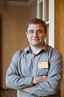 پروفسور پاول Belov.jpg