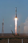 Progress M-11M spacecraft launches