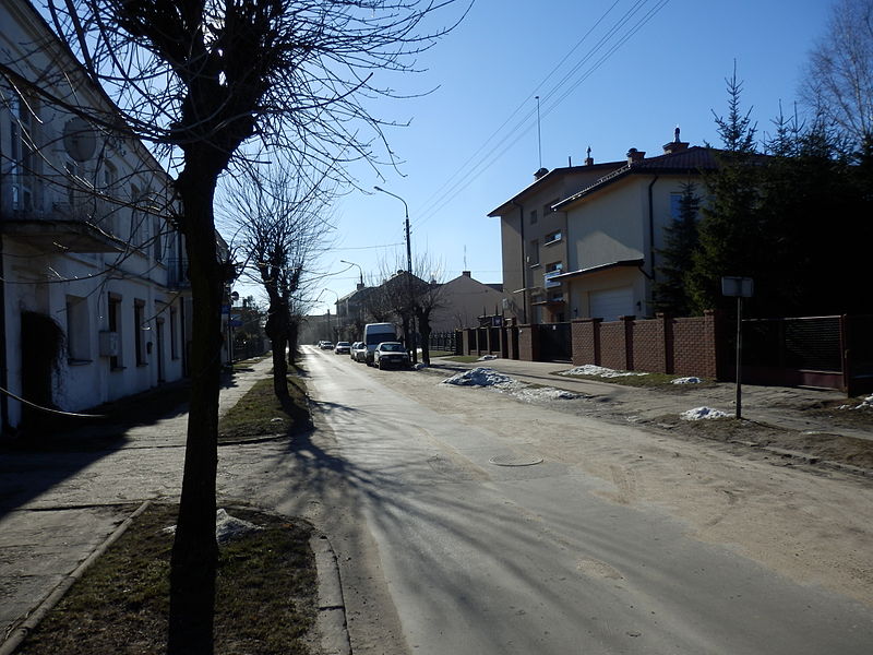 File:Przechodnia street, Skarżysko-Kamienna.JPG