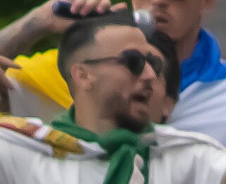 <span class="mw-page-title-main">Rober (footballer)</span> Spanish footballer (born 2001)