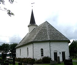Rokke kirke (Halden) sydost.jpg