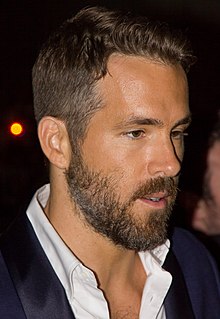 Ryan Reynolds 2014 TIFF The Voices Premiere (cropped).jpg