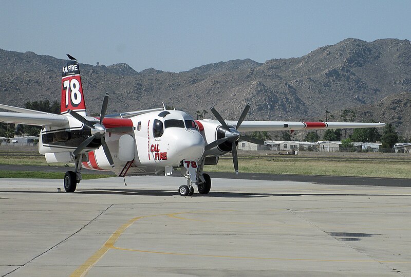 File:S-2F3AT Tracker - N431DF.jpg