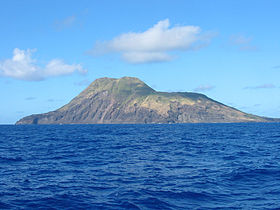 Vista de Sarigan desde el este.