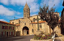 Saugues, la collégiale Saint-Médard.