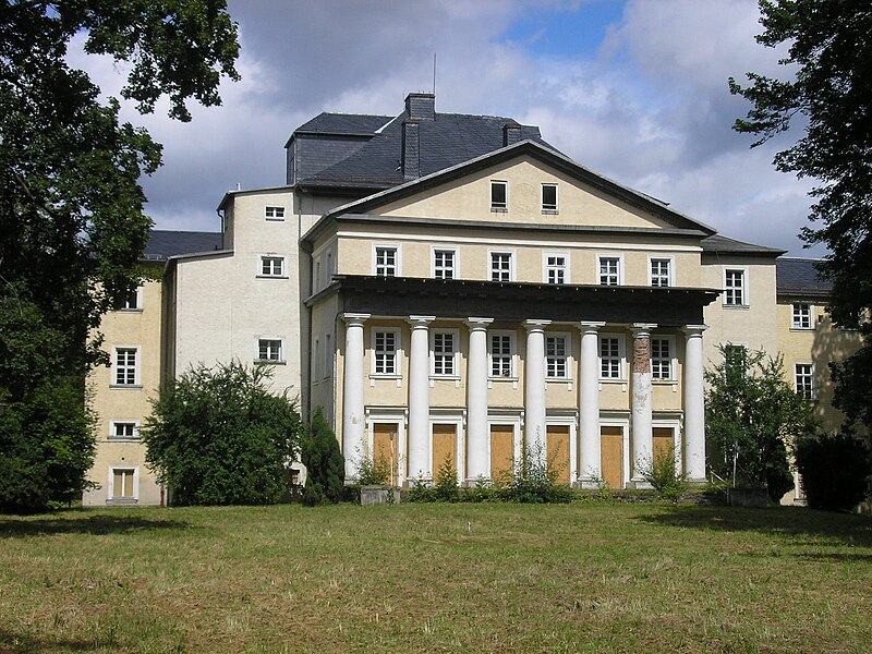 File:Schloss Ebersdorf2.JPG