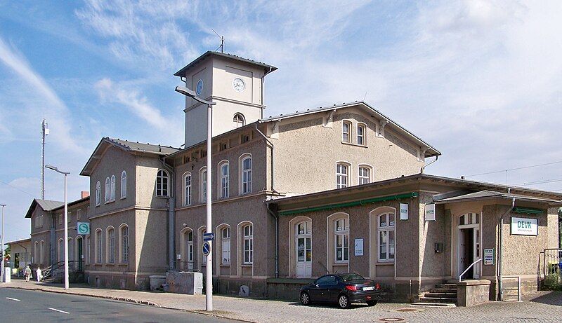File:Schoenebeck Bahnhof.jpg