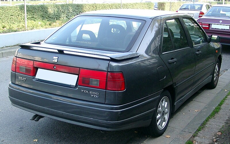 File:Seat Toledo GLX 1.9 TDI 1995 rear 20071009.jpg