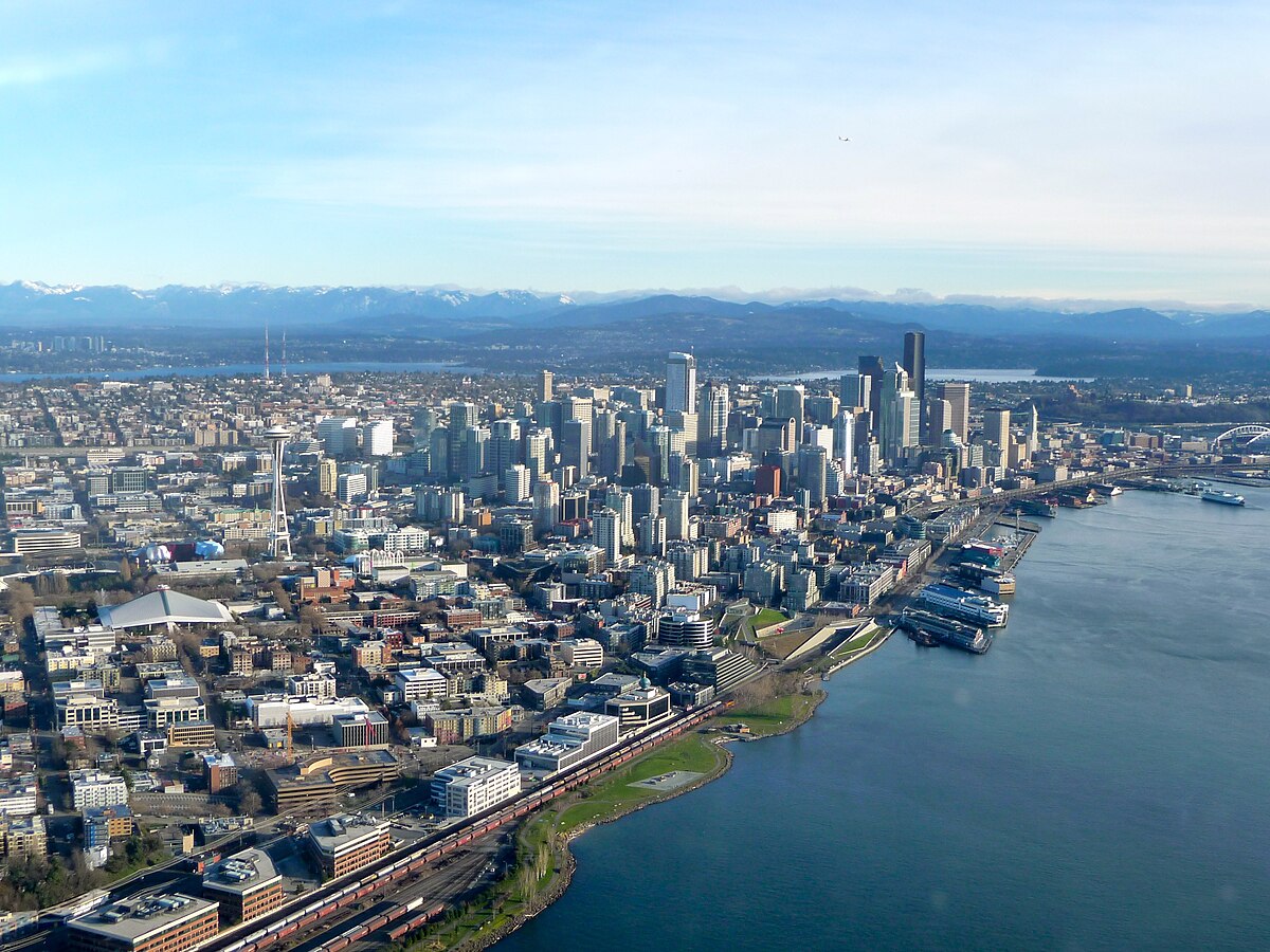 File:Seattle Downtown and Elliott Bay.jpg - Wikimedia Commons.