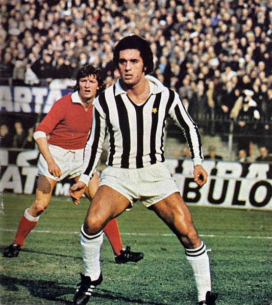 File:Serie A 1974-75 - Juventus v Varese - Claudio Gentile & Giannantonio Sperotto.jpg