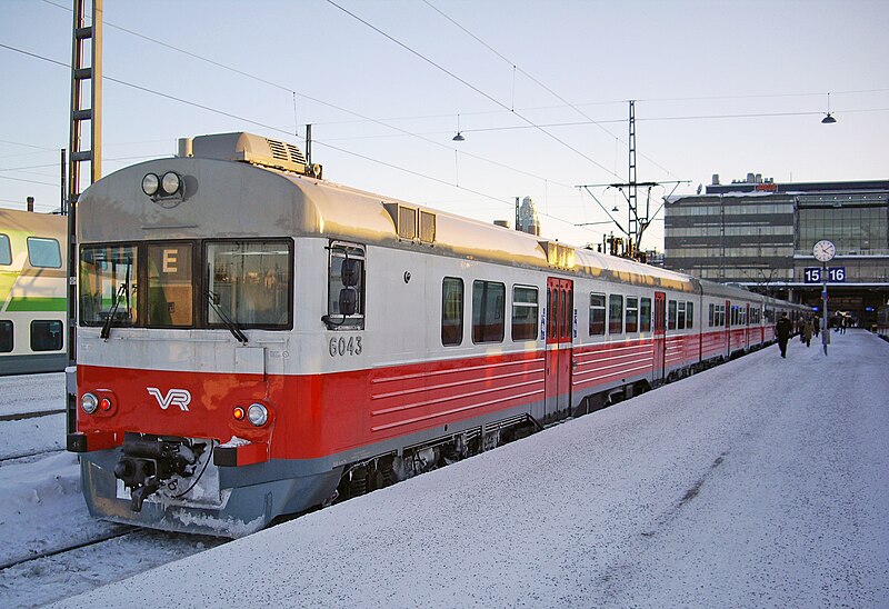 File:Sm1-6043-helsinki-9-2-2012-fws.jpg