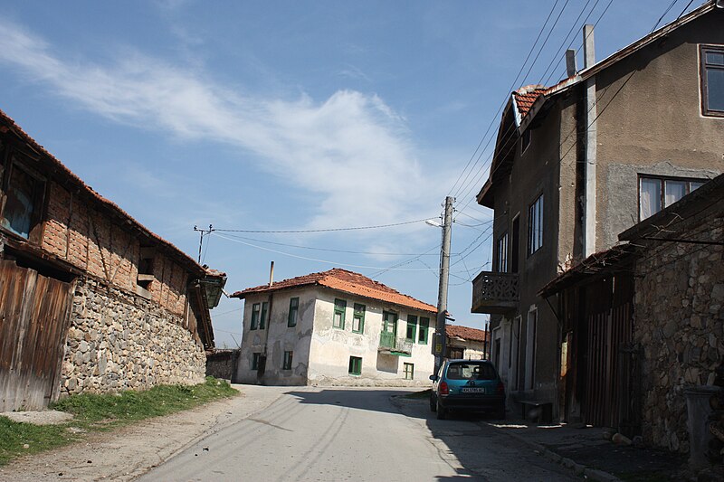 File:Stob Bulgaria 20090407 031.JPG