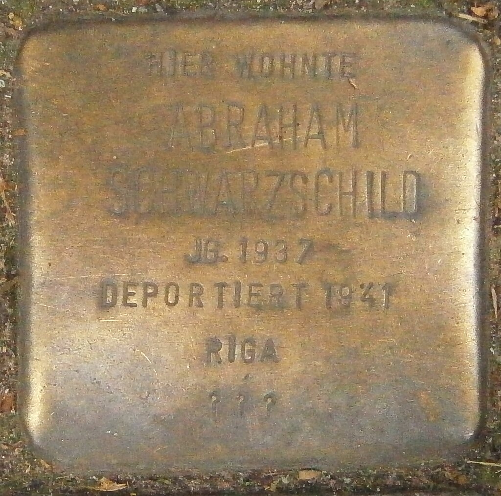 Stolperstein Bornstraße 22 (Abraham Schwarzschild) in Hamburg-Rotherbaum.JPG