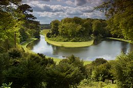 イギリス式庭園: 概要, イギリス式庭園の展開, イングリッシュガーデンでの植栽植物