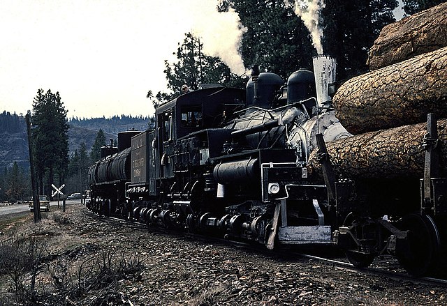Klickitat Log & Lumber train switching, 1964
