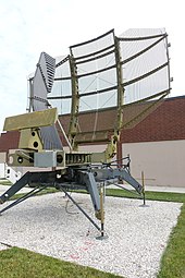 AN/TPS-43 with fifteen-horn elevation scanner TPS-43 Air Force S-Band Tactical Surveillance Radar, Westinghouse - National Electronics Museum - DSC00633.JPG