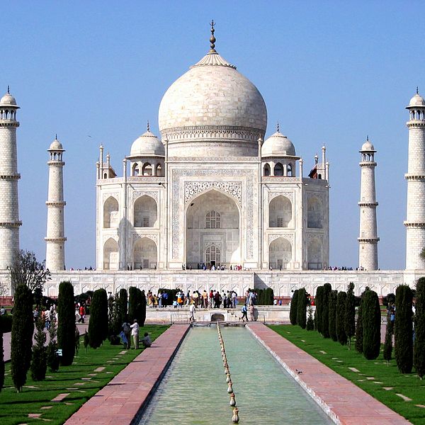 File:Taj Mahal in March 2004 (squared).jpg