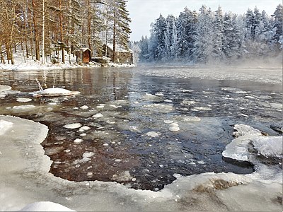 Winter day at Kapeenkoski. Photographer Maarit Siitonen