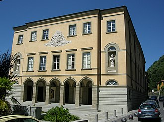 The theatre Teatro comunale vittorio alfieri, castelnuovo garfagnana 01.JPG